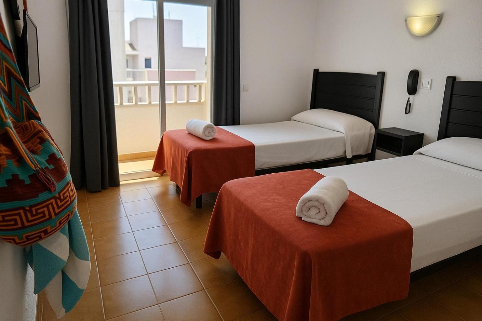 Hotel San Vicente - Centro Playa Conil De La Frontera Buitenkant foto